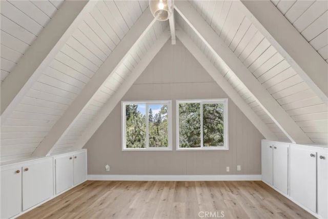 1106 Grass Valley Rd, Lake Arrowhead, CA 92352