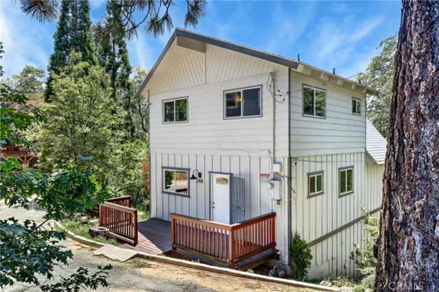 1106 Grass Valley Rd, Lake Arrowhead, CA 92352