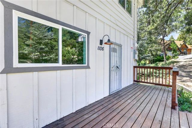 1106 Grass Valley Rd, Lake Arrowhead, CA 92352