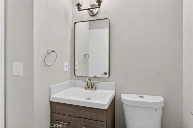 1106 Grass Valley Rd, Lake Arrowhead, CA 92352