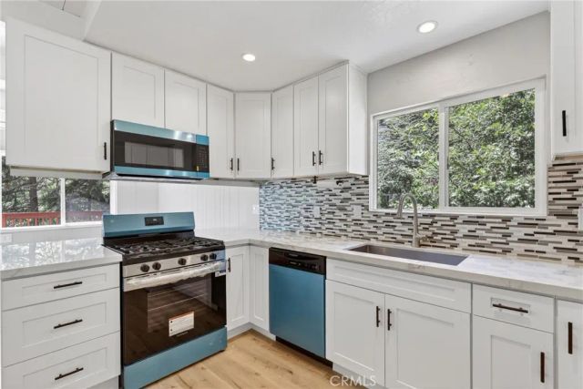 1106 Grass Valley Rd, Lake Arrowhead, CA 92352