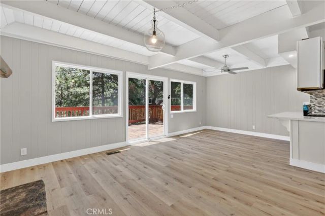 1106 Grass Valley Rd, Lake Arrowhead, CA 92352