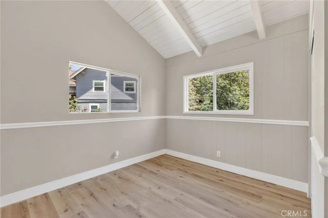 1106 Grass Valley Rd, Lake Arrowhead, CA 92352
