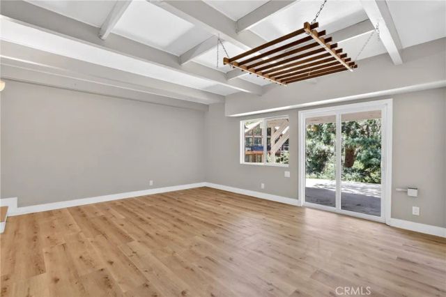 1106 Grass Valley Rd, Lake Arrowhead, CA 92352