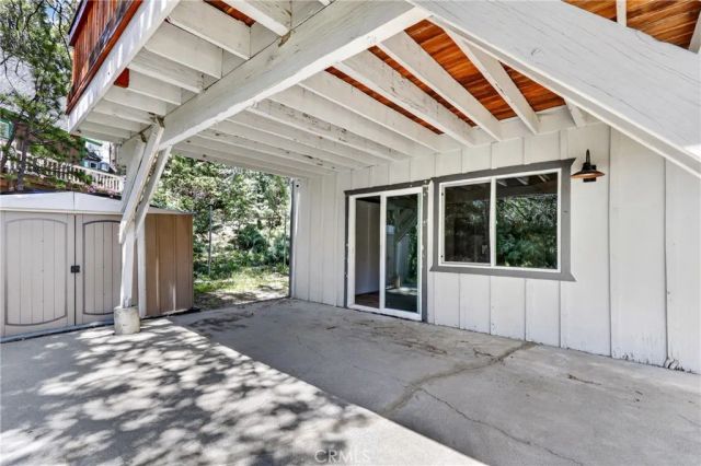 1106 Grass Valley Rd, Lake Arrowhead, CA 92352
