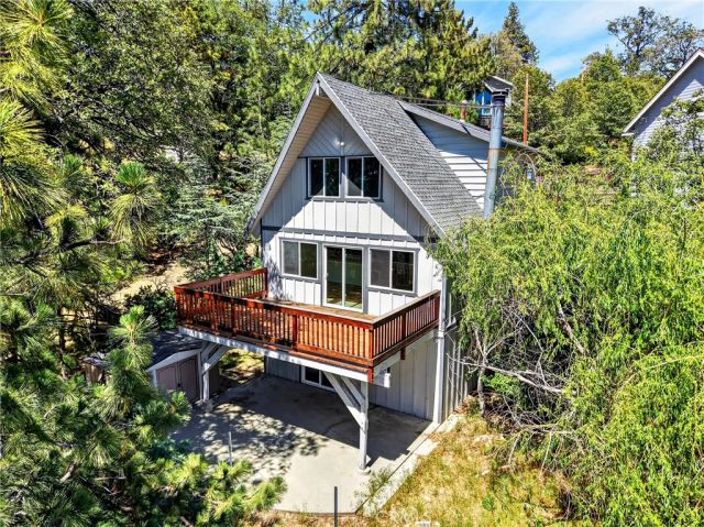 1106 Grass Valley Rd, Lake Arrowhead, CA 92352