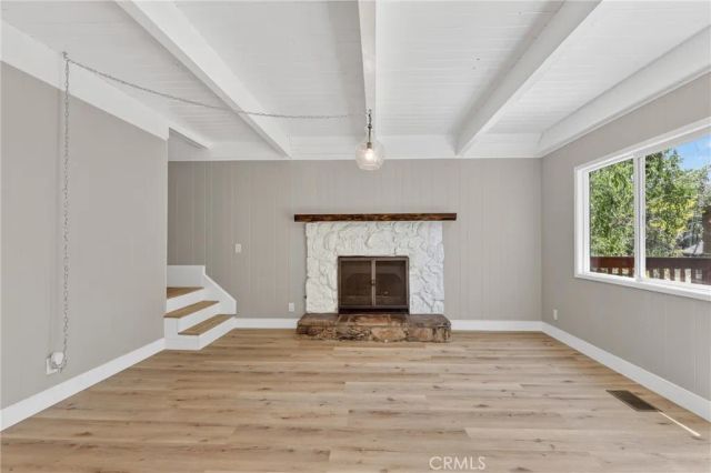 1106 Grass Valley Rd, Lake Arrowhead, CA 92352