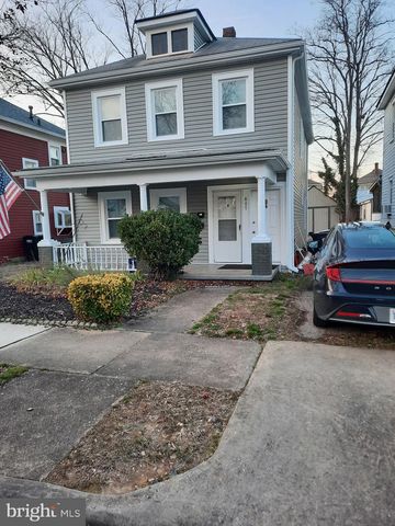 807 WOLFE ST #B, Fredericksburg, VA 22401