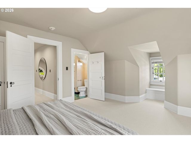 2228 Sw 21ST Ave, Portland, OR 97201