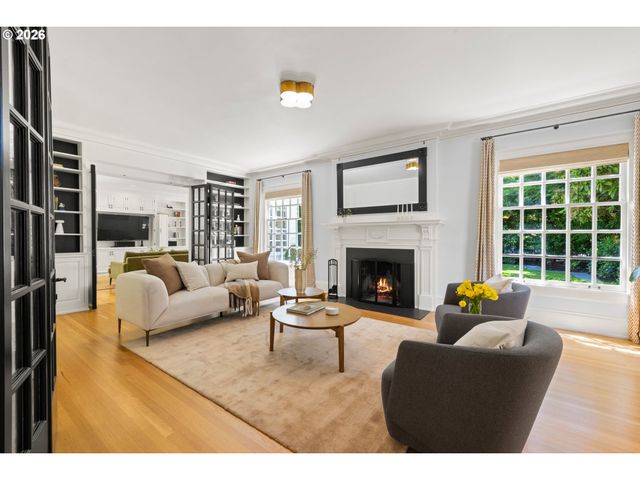 2228 Sw 21ST Ave, Portland, OR 97201