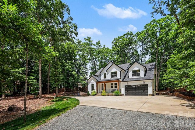 8208 New Town Road, Waxhaw, NC 28173