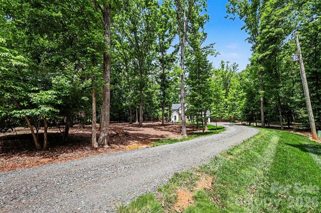 8208 New Town Road, Waxhaw, NC 28173