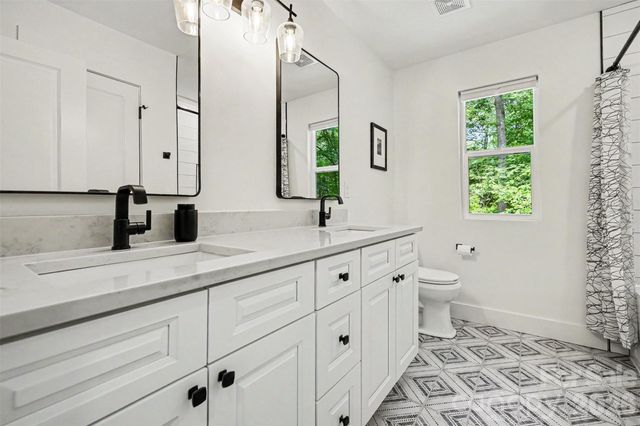 8208 New Town Road, Waxhaw, NC 28173