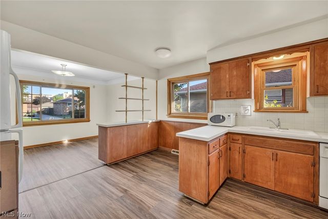 4208 Spring Crest Drive, Brooklyn, OH 44144