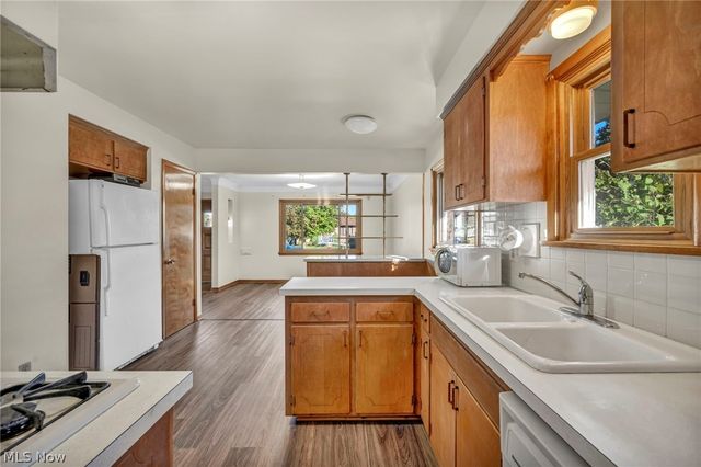 4208 Spring Crest Drive, Brooklyn, OH 44144