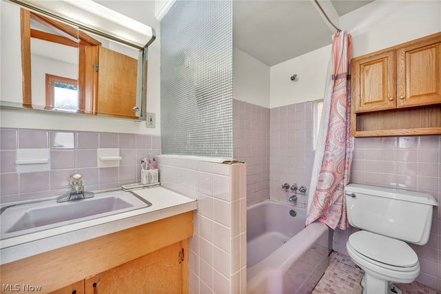 4208 Spring Crest Drive, Brooklyn, OH 44144