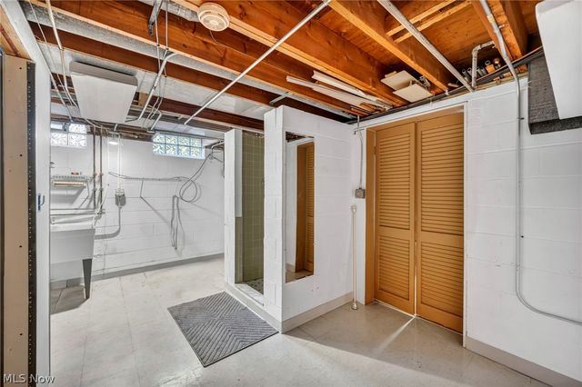 4208 Spring Crest Drive, Brooklyn, OH 44144