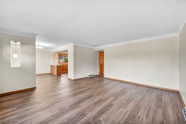 4208 Spring Crest Drive, Brooklyn, OH 44144