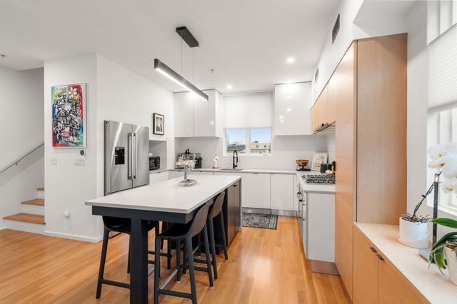 3 Dorchester St 3J, Boston, MA 02127