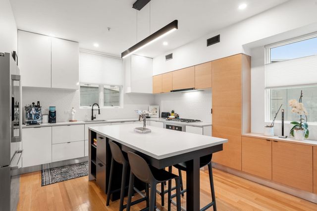 3 Dorchester St 3J, Boston, MA 02127