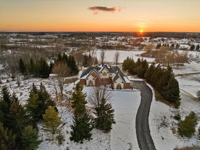 1169 Aspen COURT, Grafton, WI 53024