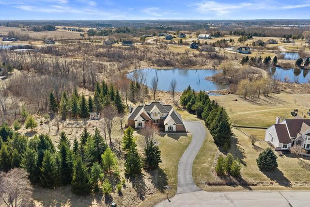 1169 Aspen COURT, Grafton, WI 53024