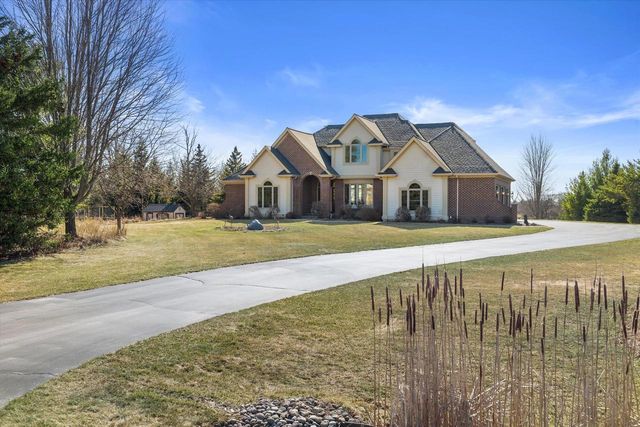 1169 Aspen COURT, Grafton, WI 53024