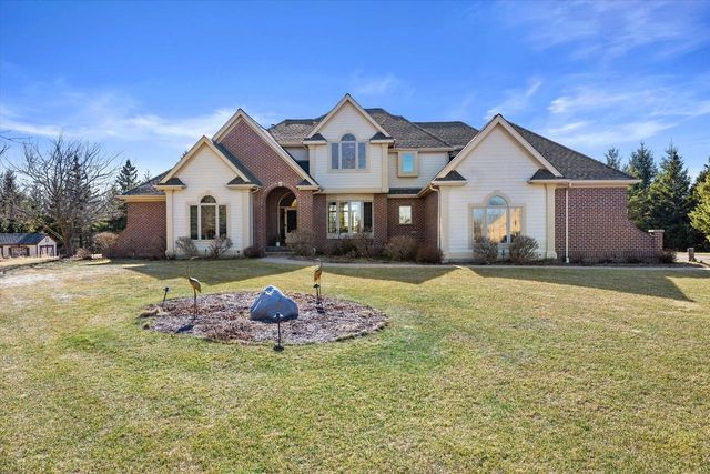 1169 Aspen COURT, Grafton, WI 53024