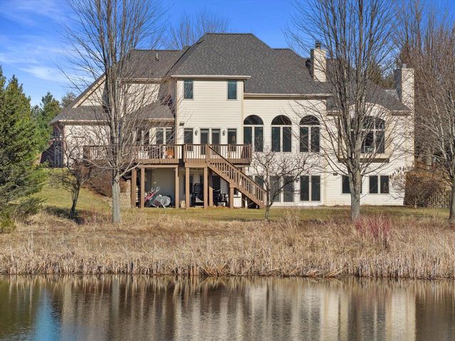 1169 Aspen COURT, Grafton, WI 53024
