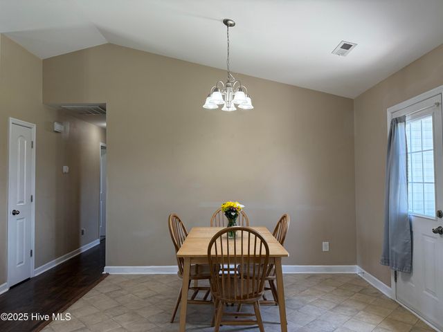 607 Parsley Drive, Hubert, NC 28539