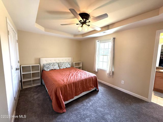 607 Parsley Drive, Hubert, NC 28539