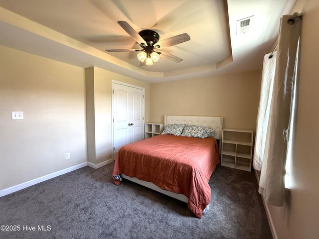 607 Parsley Drive, Hubert, NC 28539