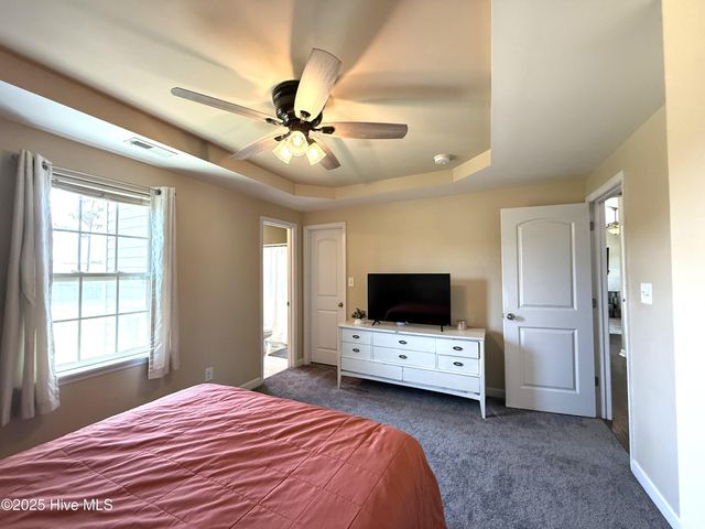 607 Parsley Drive, Hubert, NC 28539