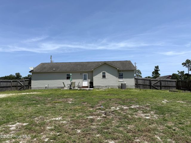 607 Parsley Drive, Hubert, NC 28539