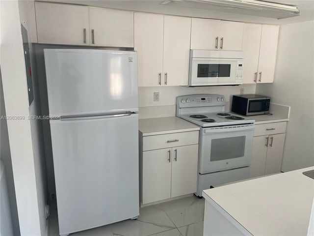 8590 NW 3rd Lane 104, Miami, FL 33126