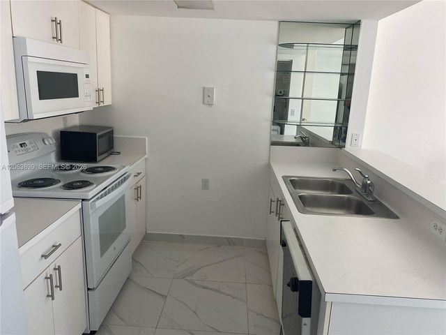 8590 NW 3rd Lane 104, Miami, FL 33126