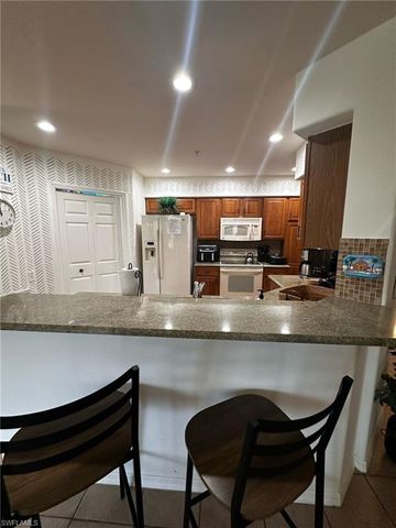 9170 Southmont CV 201, Fort Myers, FL 33908