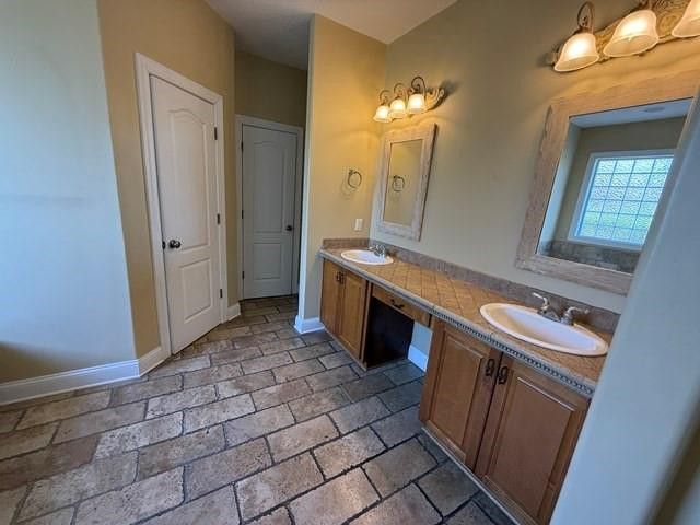 137 Edge Water Drive, Brunswick, GA 31525