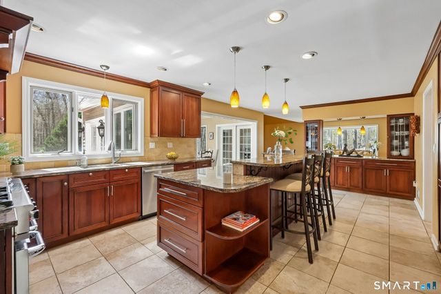 86 Quail Run, Madison, CT 06443