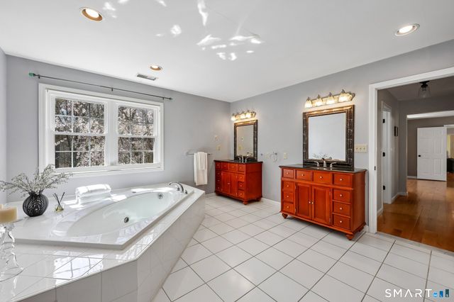 86 Quail Run, Madison, CT 06443