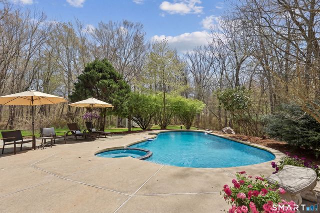 86 Quail Run, Madison, CT 06443