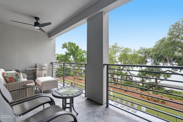 63 Skull Creek Dr Apt 302, Hilton Head Island, SC 29926