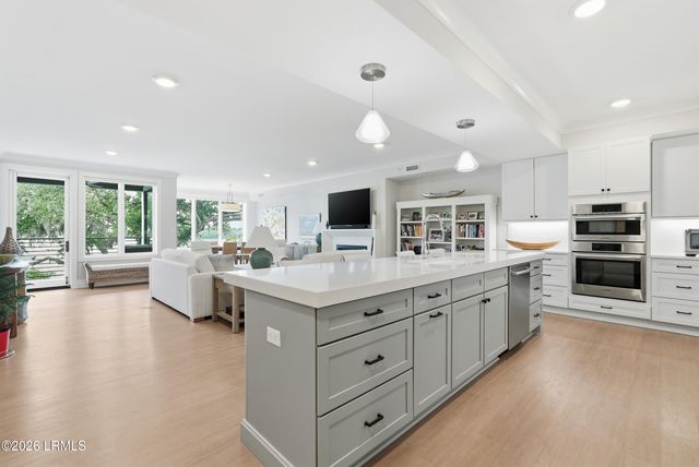63 Skull Creek Dr Apt 302, Hilton Head Island, SC 29926