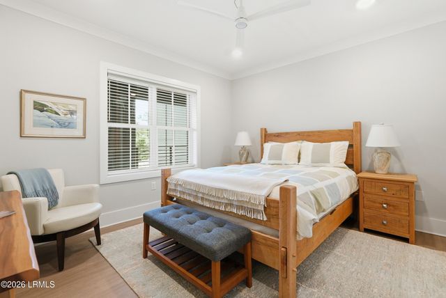 63 Skull Creek Dr Apt 302, Hilton Head Island, SC 29926