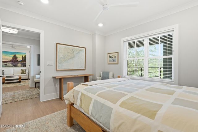 63 Skull Creek Dr Apt 302, Hilton Head Island, SC 29926