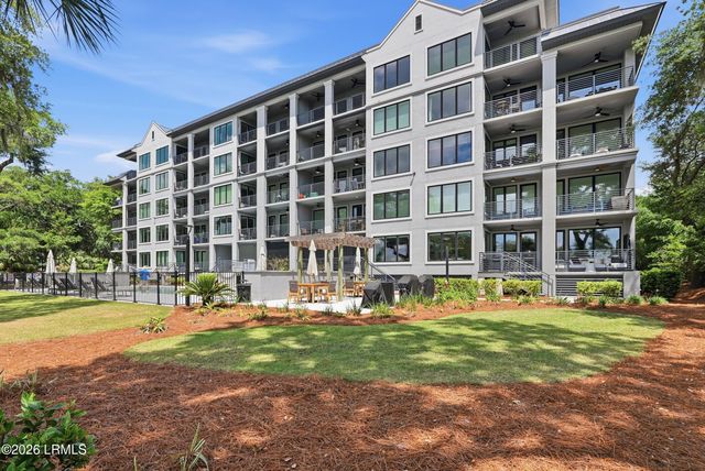 63 Skull Creek Dr Apt 302, Hilton Head Island, SC 29926