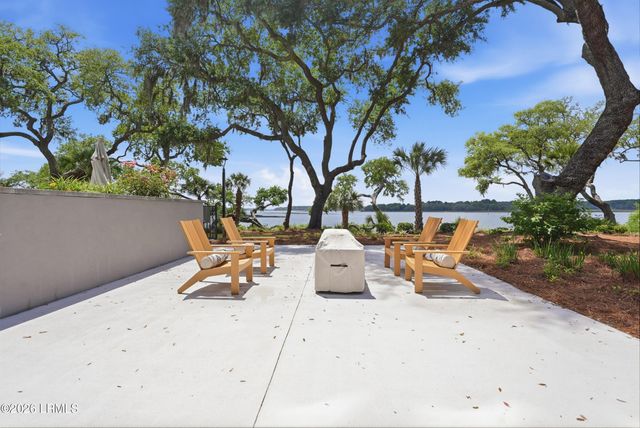 63 Skull Creek Dr Apt 302, Hilton Head Island, SC 29926