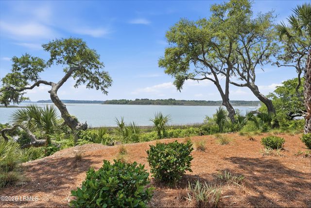 63 Skull Creek Dr Apt 302, Hilton Head Island, SC 29926
