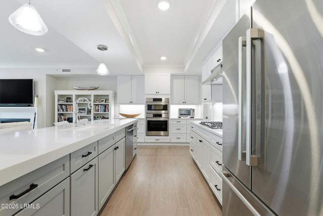63 Skull Creek Dr Apt 302, Hilton Head Island, SC 29926