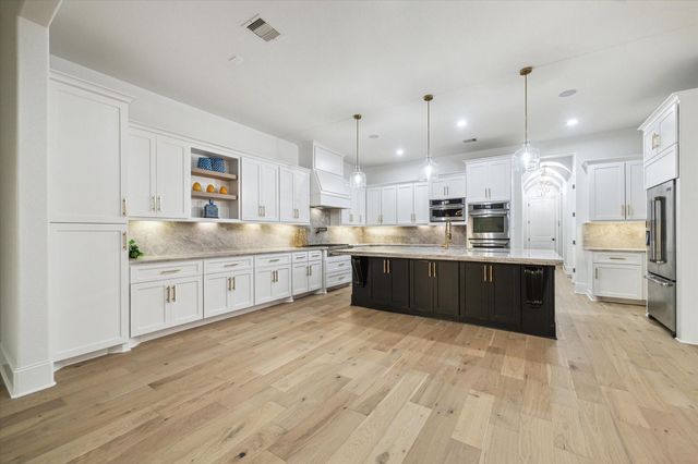 19 Sanctuary Trail, Missouri City, TX 77459